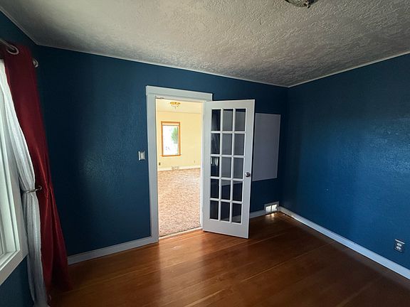 5th image of 530 Main Ave S