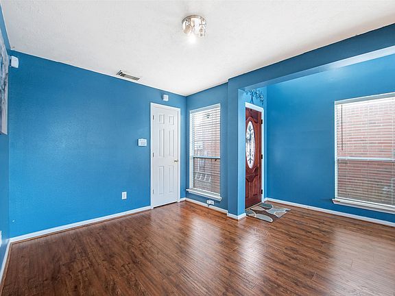 5th image of 8318 Fuqua Gardens Dr