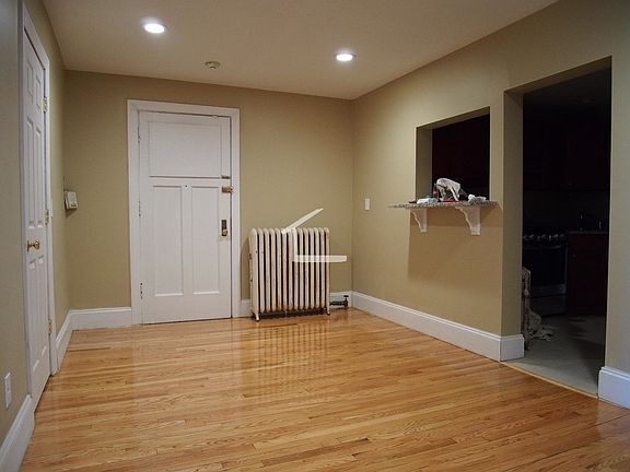 3rd image of 72 Egmont St #324B