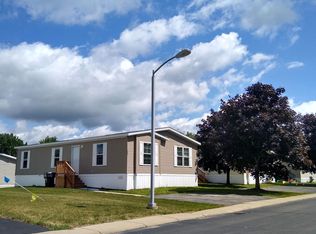 400 Hunters Rill, Oxford, MI 48371