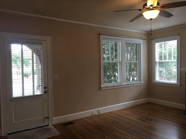 1212 Anthony Ave — Photo 3