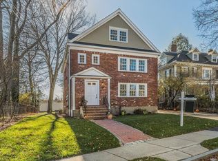 24-26 Foster St #26, Newton, MA 02460