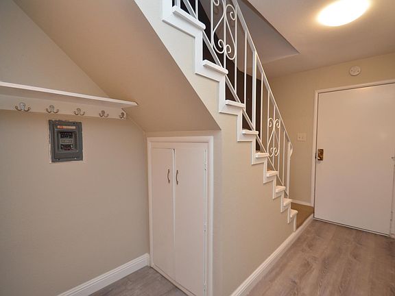 3rd image of 4-290 Curtner Ave APT 4