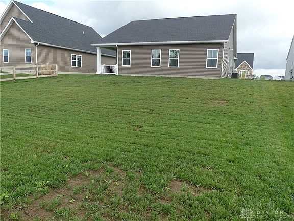 5th image of 2095 Schmidt Dr