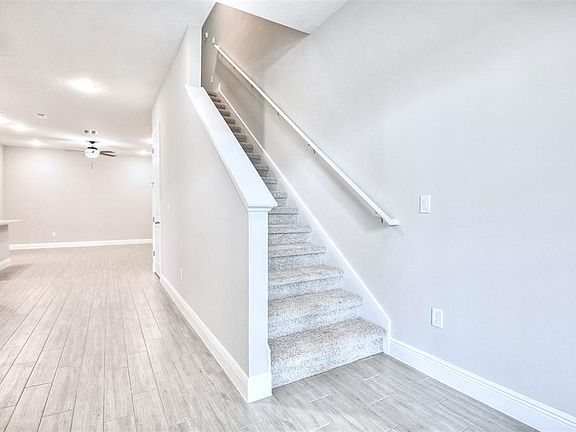 2nd image of 2967 Voyager Ave