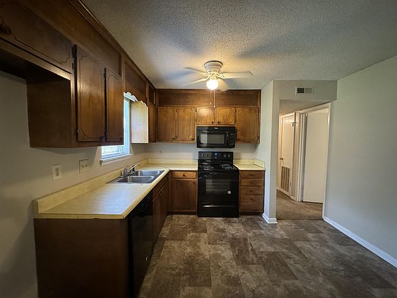 5th image of 3100 Gayhart Dr NW