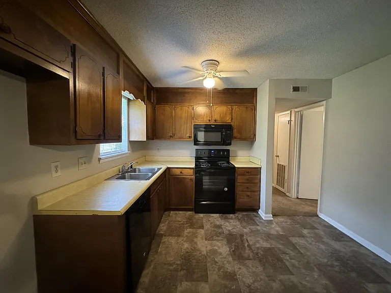 3100 Gayhart Dr NW — Photo 5
