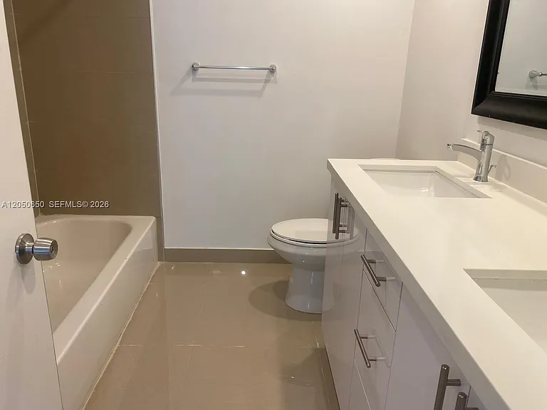 100 Lakeview Dr #316 — Photo 14
