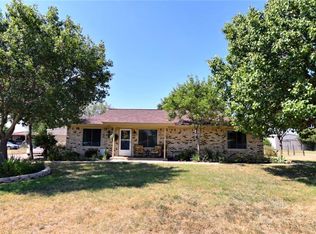 160 Clover Ln, Decatur, TX 76234