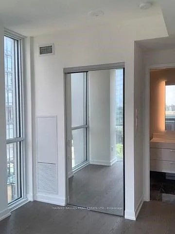 1 Yorkville Ave #705 — Photo 18