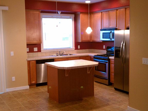 4th image of 2766 SE Palmer Ct