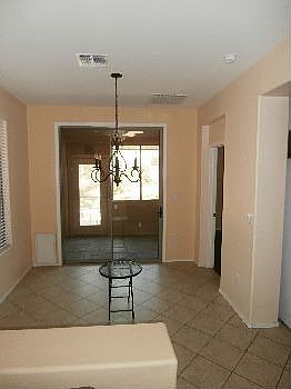5th image of 447 W Chardin Dr