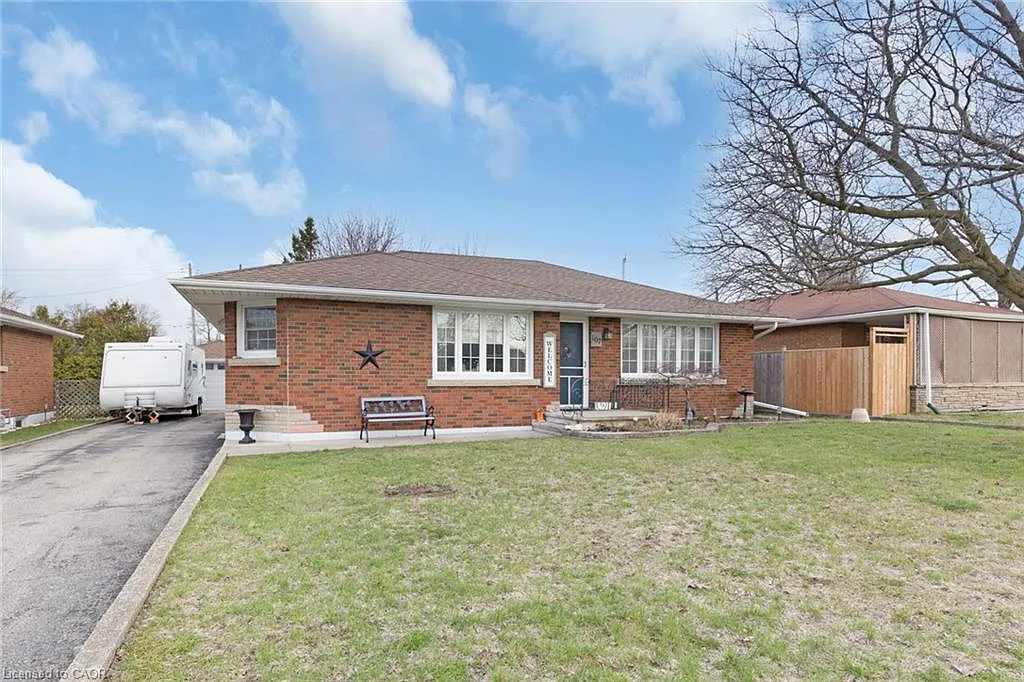 167 Adams Ave photo 1