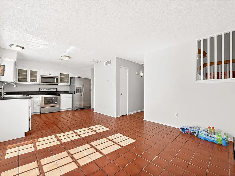 11677 Village Place Dr — Photo 14