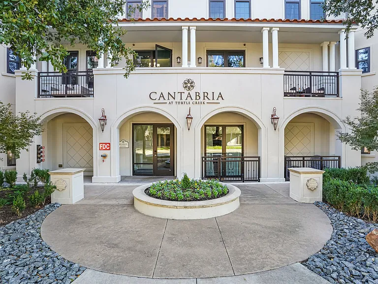 Cantabria at Turtle Creek — Photo 43