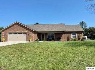 2766 Ashton Ln, Sevierville, TN 37876
