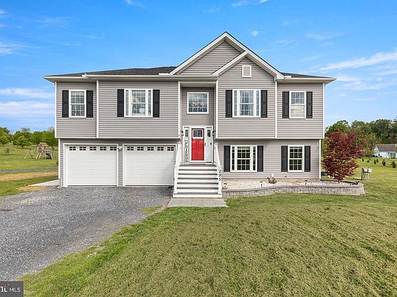 3rd image of 295 Sara Ann Ave