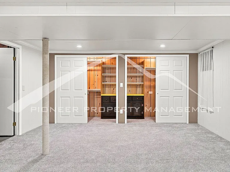 2598 S Vaughn Way #B — Photo 20