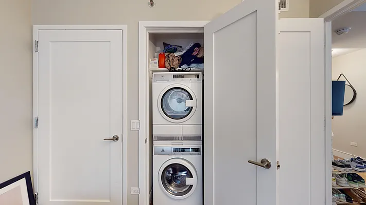 Rented by Bond New York | media 11