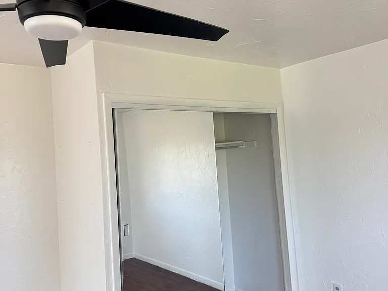 5880 Shaw St — Photo 9