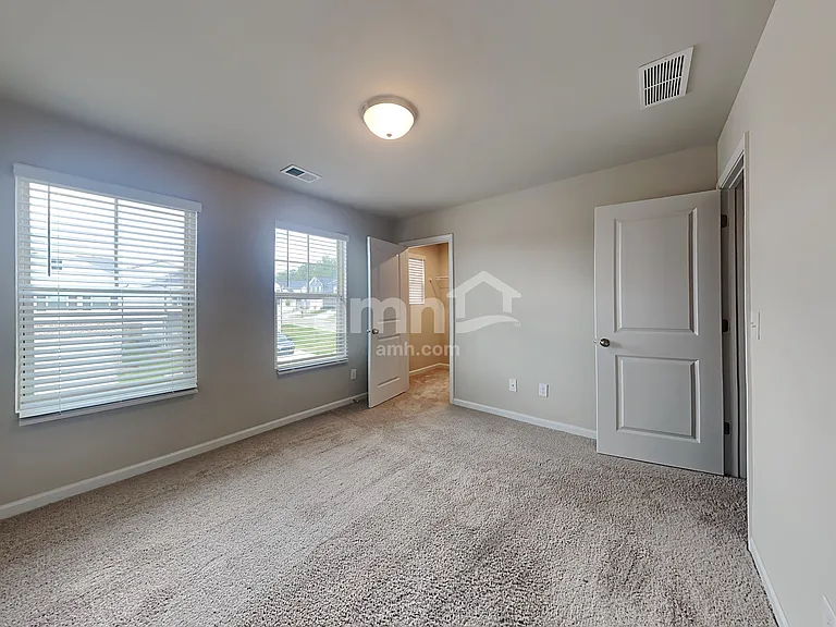 338 Winston Cir — Photo 12