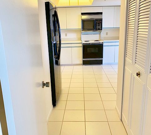 4th image of 2450 Presidential Way APT 905