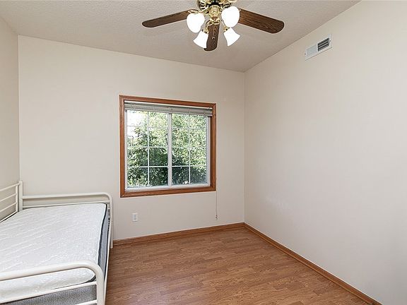 3rd image of 2441 Patricia Dr