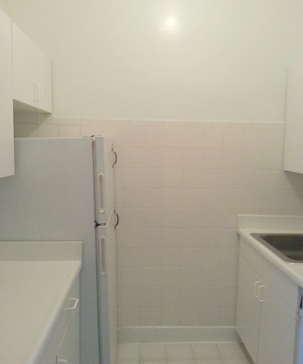 2nd image of 1414 3rd Ave APT 2A