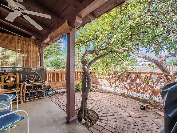 3rd image of 531A S La Canada Dr