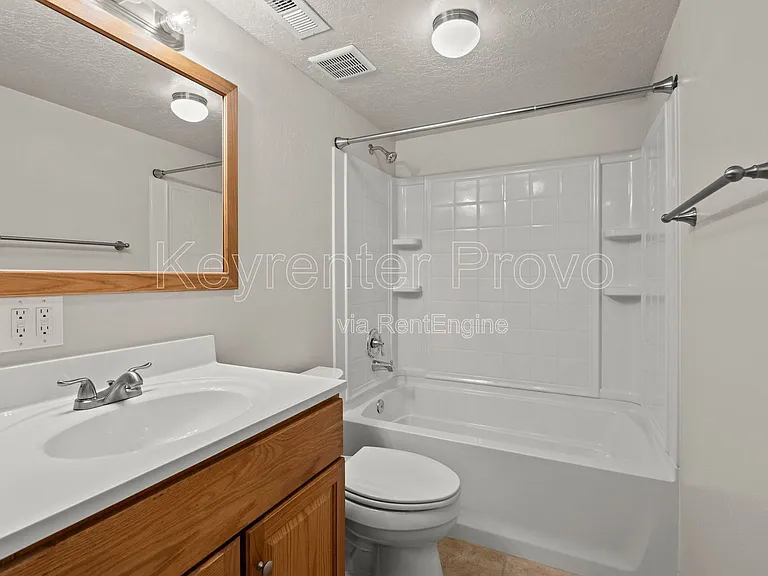 1901 W 1020 N — Photo 30
