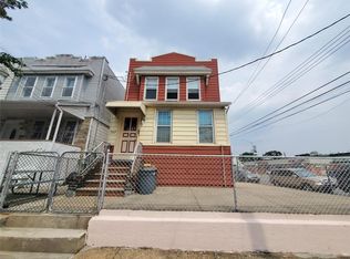 207 Pine St, Brooklyn, NY 11208