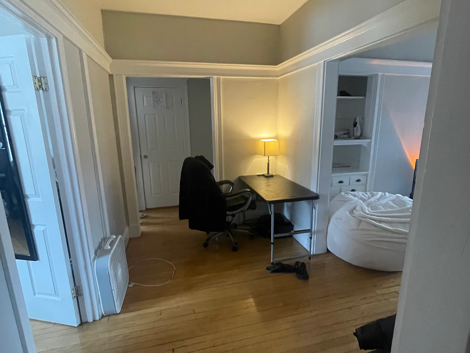3 bed, 1.0 bath, $4,275 — Photo 4