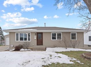 3060 24th Ave, Marion, IA 52302