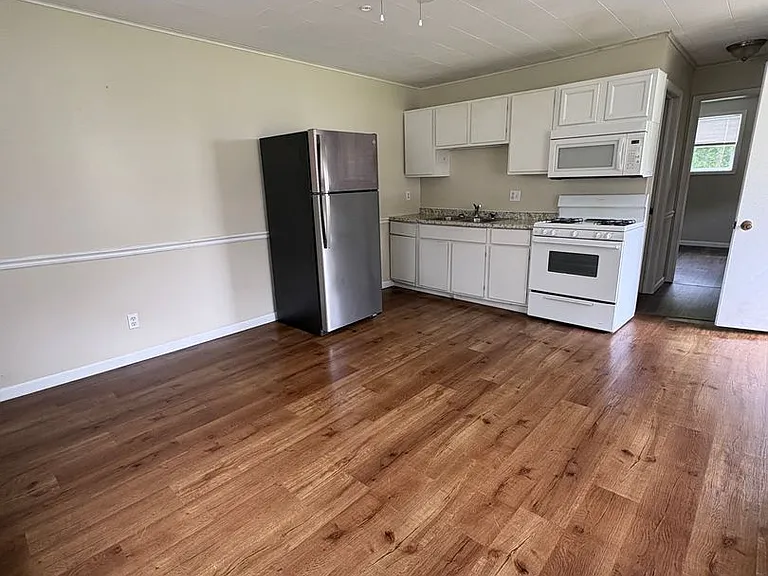 200 South St — Photo 8