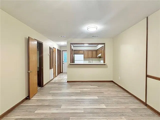 2 bed, 1.5 bath, 1118 sqft, $1,250 — Photo 2