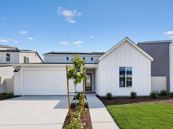 7724 Blackwater Valley Dr, Bakersfield, CA 93311