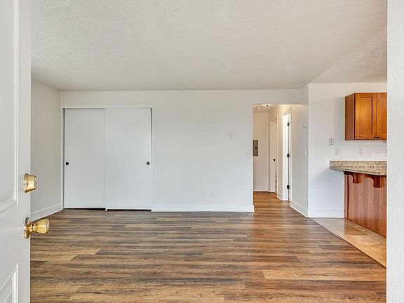 3rd image of 1601 Broadway St #1