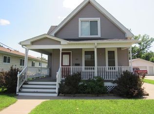 185 19th Ave SW, Cedar Rapids, IA 52404