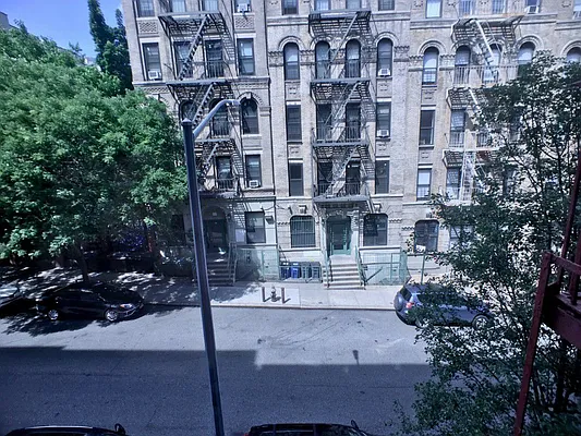 Rented by Sovereign Associates | media 31