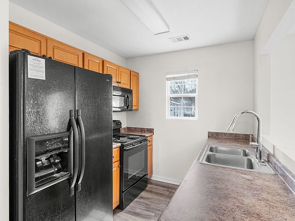 3rd image of 6438 Swallowtail Dr