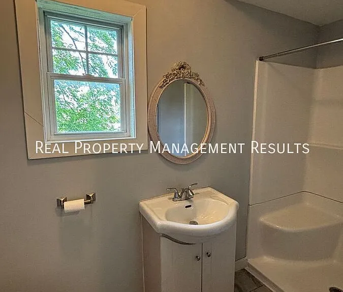 507 S Evans Ave #B — Photo 8