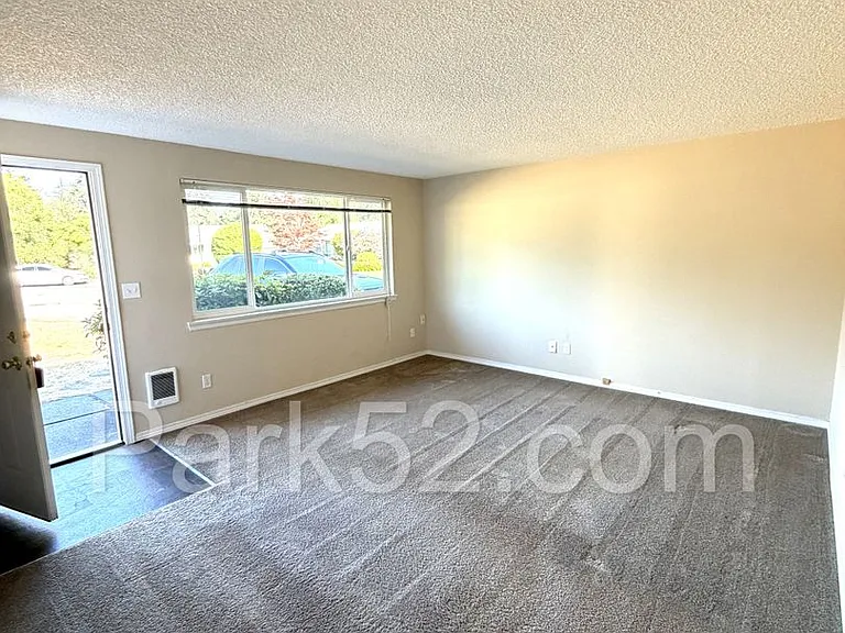 9108 Fawnlily Cir W — Photo 2