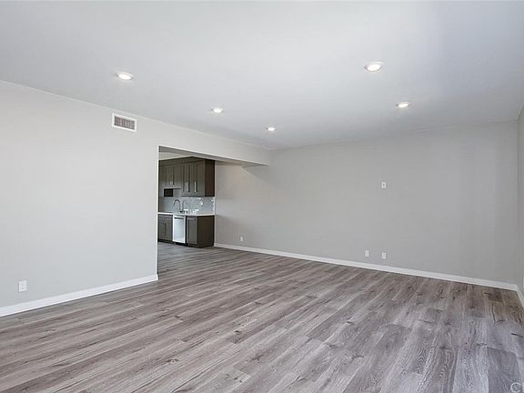 4th image of 520 E Regent St APT 3