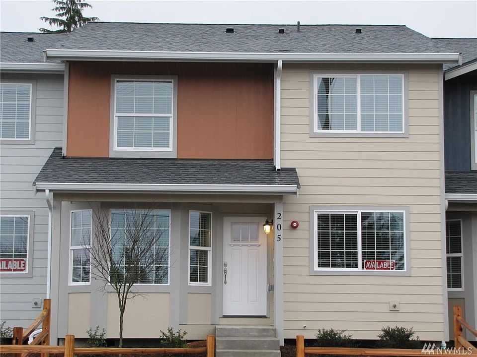 1st image of 205 Norpoint Way NE