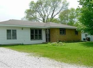 142 Lexington St, Valparaiso, IN 46385