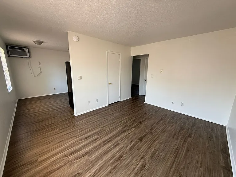 2824 E Memorial Dr — Photo 20