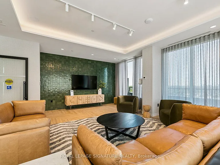 2495 Eglinton Ave W #908 — Photo 33