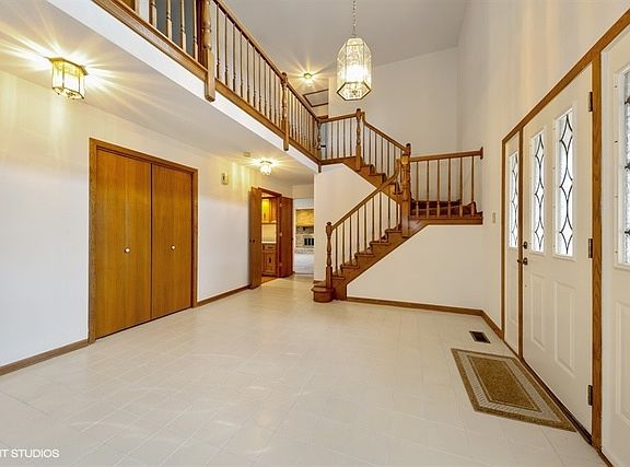 2nd image of 448 Waterford Dr