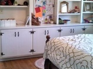 17623 Sunburst St, Northridge, CA 91325