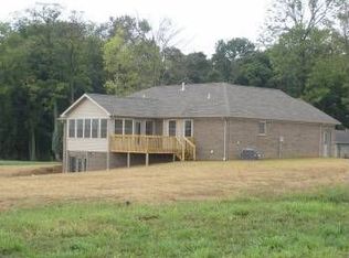 2501 Oakfield Ct, Wadesville, IN 47638
